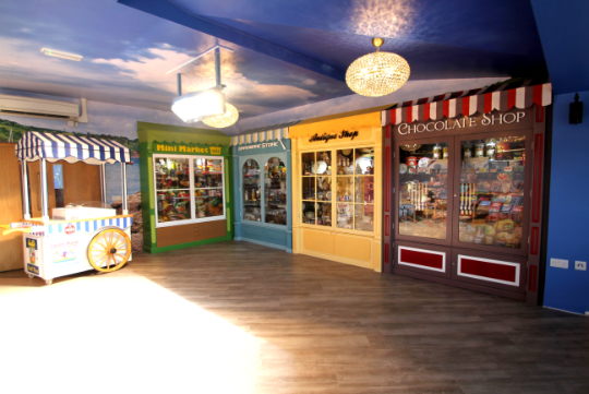 La Fontana Shop Room 